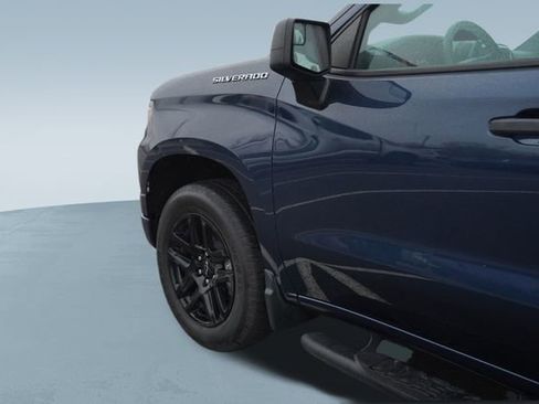 Used 2023 Chevrolet Silverado 1500 Custom image 34