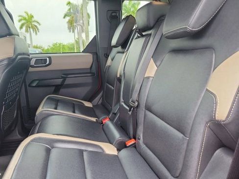 Used 2025 Ford Bronco Big Bend w/ Black Diamond Package AWD/4WD image 16
