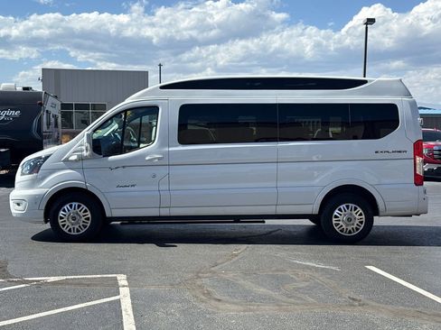 Used 2023 Ford Transit 150 Low Roof AWD image 33
