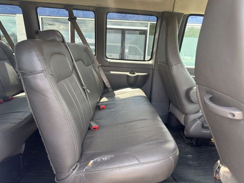 Used 2019 Chevrolet Express 3500 LS RWD image 14
