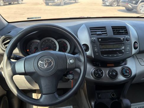 Used 2010 Toyota RAV4 4WD image 18