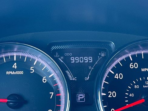 Used 2017 Nissan Versa SV image 25