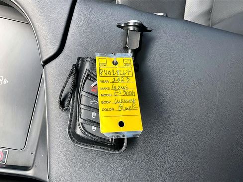 Used 2023 Lexus ES 300h w/ Premium Package FWD image 14
