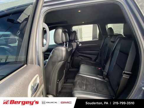 Used 2017 Jeep Grand Cherokee Altitude image 27