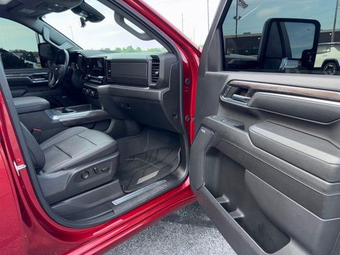 Used 2024 Chevrolet Silverado 3500 LTZ w/ LTZ Plus Package AWD/4WD image 31