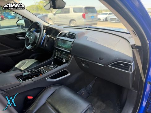 Used 2020 Jaguar F-PACE Prestige AWD/4WD image 26