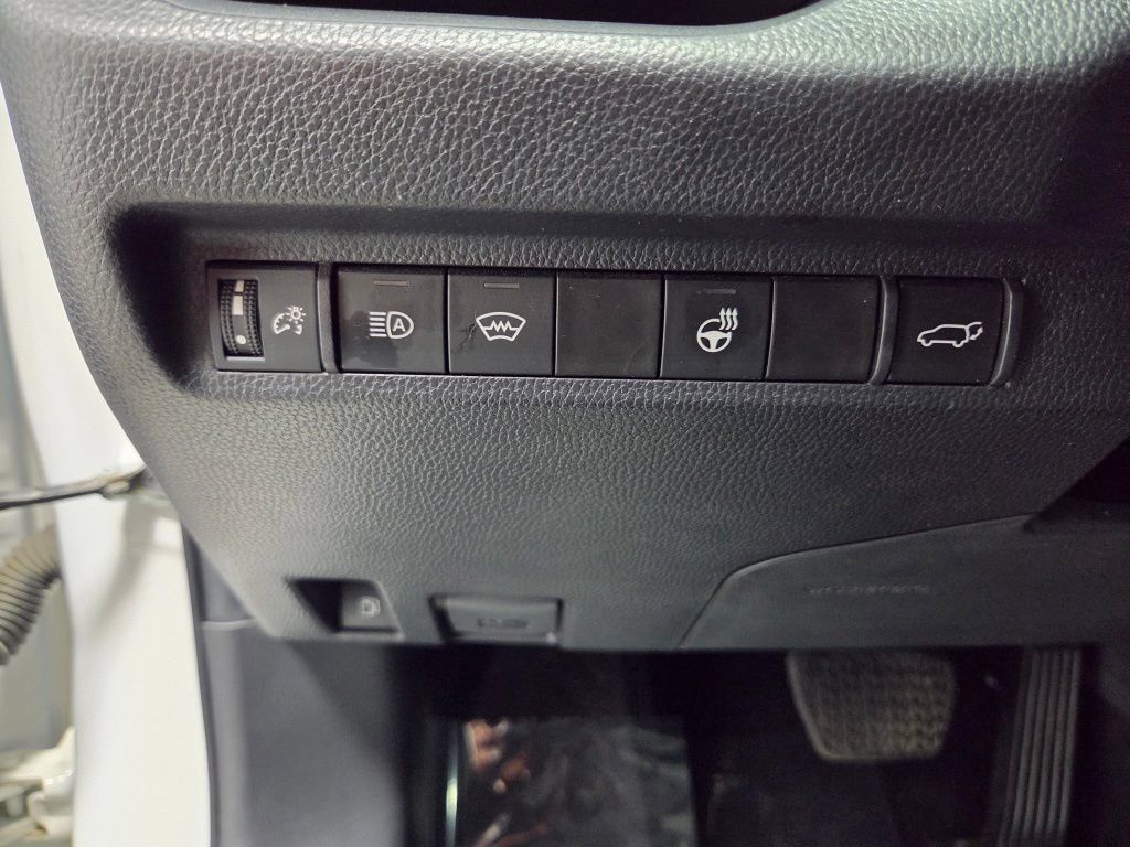 Used 2024 Toyota RAV4 XLE w/ Convenience Package AWD/4WD image 19