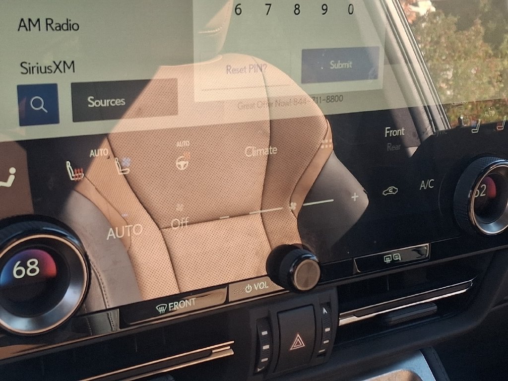Used 2024 Lexus GX 550 w/ Accessory Package (2T) AWD/4WD image 17