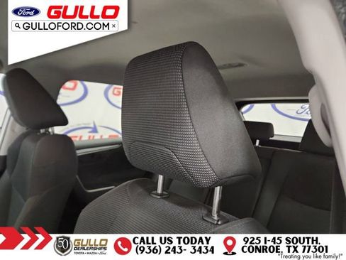 Used 2021 Toyota RAV4 LE image 17