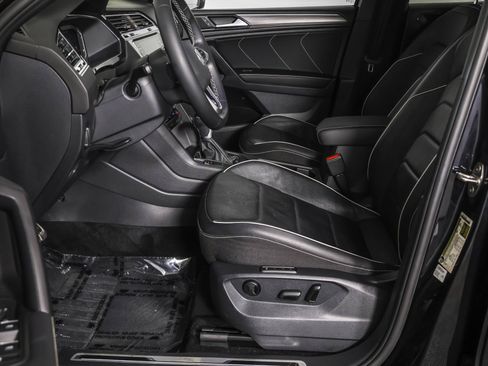 Used 2023 Volkswagen Tiguan SEL R-Line AWD/4WD image 25