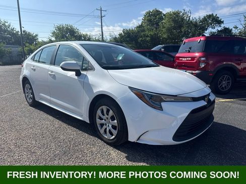 Used 2024 Toyota Corolla LE FWD image 1