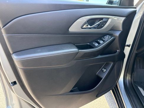 Used 2023 Chevrolet Traverse LT w/ LPO, Floor Liner Package AWD/4WD image 11