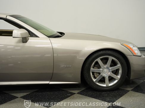 Used 2004 Cadillac XLR image 29