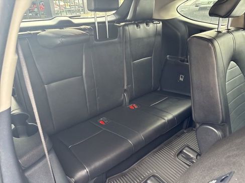 Used 2024 Toyota Highlander XLE image 20