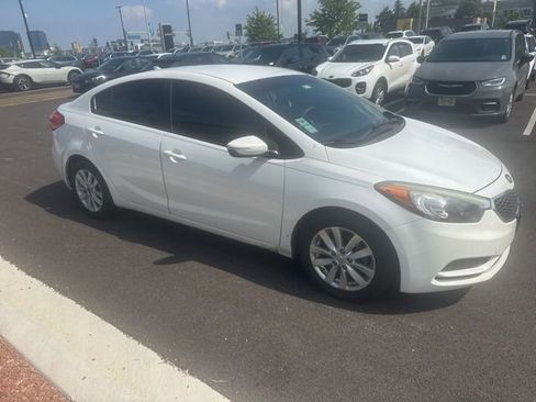 Used 2016 Kia Forte LX w/ LX Popular Plus Package FWD image 6