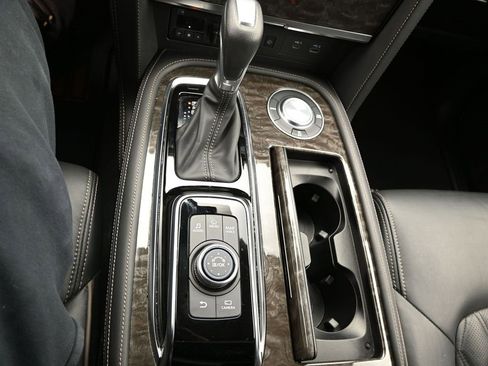 Used 2024 Nissan Armada Platinum w/ Captain's Chairs Package image 16