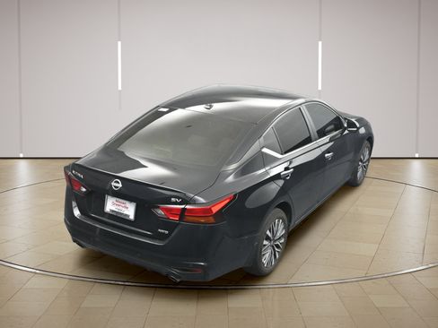 Certified 2025 Nissan Altima 2.5 SR FWD image 33