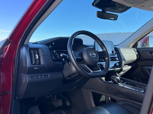 Used 2023 Nissan Pathfinder SL image 12