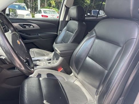 Used 2020 Chevrolet Traverse LT FWD image 6