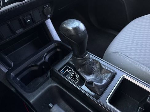 Used 2022 Toyota Tacoma SR w/ SX Package image 17