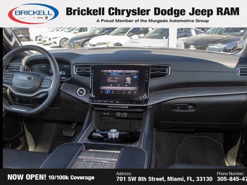 Used 2024 Jeep Wagoneer L Series II w/ Flexible Seating Group AWD/4WD image 20