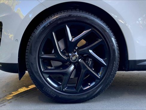 Used 2023 Land Rover Range Rover Sport SE image 8