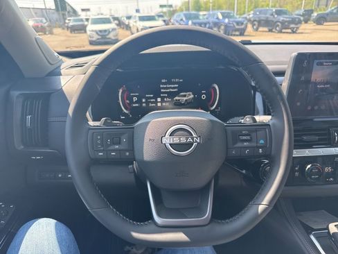 New 2026 Nissan Pathfinder Platinum AWD/4WD image 12