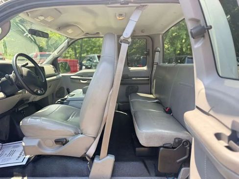 Used 2004 Ford F350 XL AWD/4WD image 11