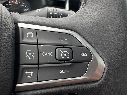 Used 2026 Jeep Compass Limited AWD/4WD image 37