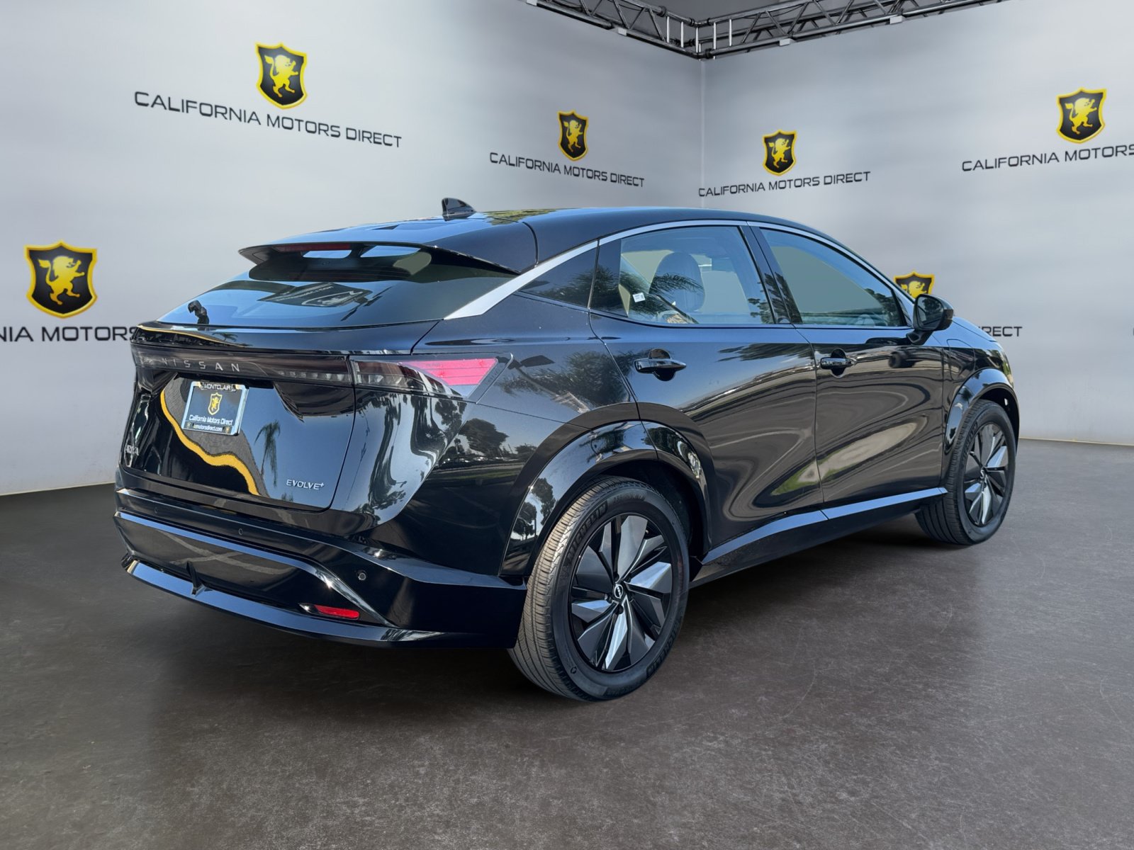 Used 2023 Nissan Ariya FWD image 5