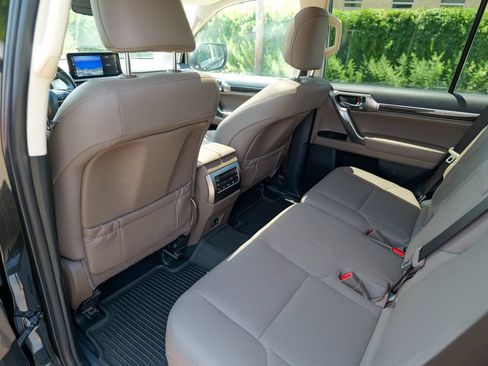 Used 2023 Lexus GX 460 Premium w/ Premium Package AWD/4WD image 27