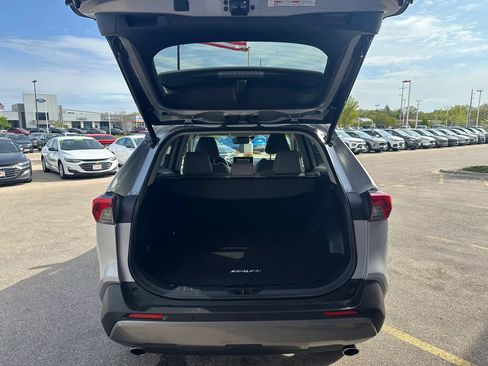 Used 2019 Toyota RAV4 Limited AWD/4WD image 7