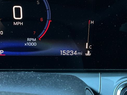 Used 2025 Chevrolet Trax LT image 37