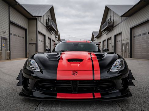 Used 2017 Dodge Viper GTC w/ ACR Package RWD image 16