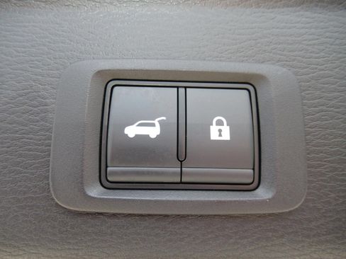 Used 2023 Mitsubishi Outlander SE AWD/4WD image 36