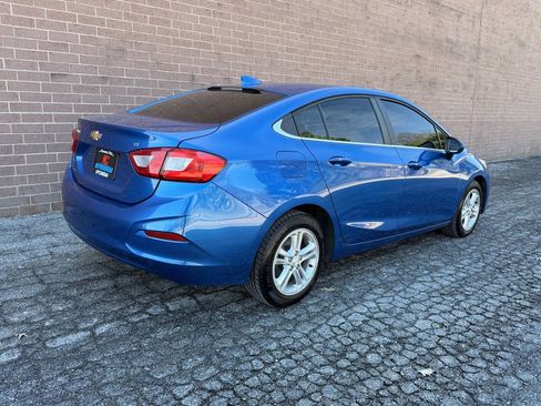 Used 2018 Chevrolet Cruze LT w/ Convenience Package image 5