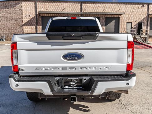 Used 2018 Ford F250 XLT w/ XLT Value Package image 16