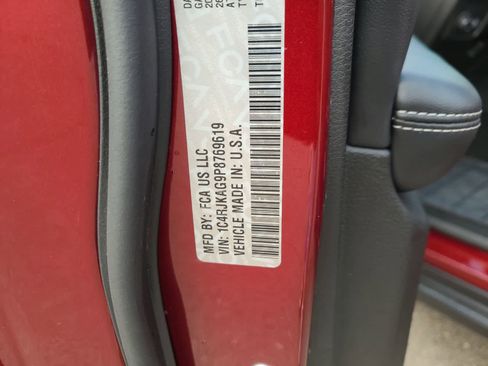 Used 2023 Jeep Grand Cherokee L Laredo image 29