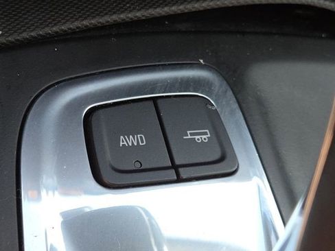 Certified 2019 Chevrolet Equinox LT AWD/4WD image 9