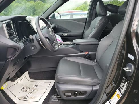 Used 2025 Lexus TX 350 AWD image 2
