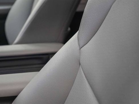 Used 2025 Toyota Sienna XLE w/ XLE Plus Package image 20