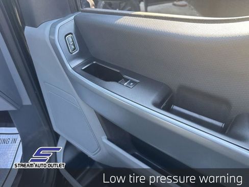 Used 2023 Ford F150 XLT w/ XTR Package image 12