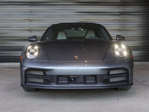 Certified 2025 Porsche 911 Carrera image 10