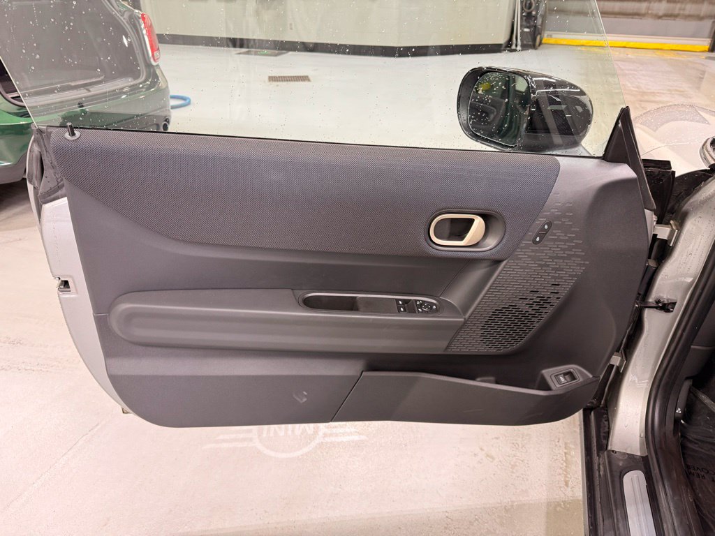 Used 2025 MINI Cooper 2-Door Hardtop FWD image 10