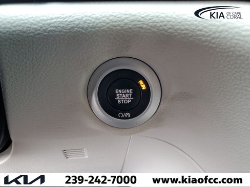 Used 2022 Chrysler Pacifica Limited FWD image 33
