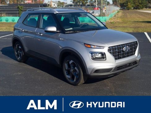 New 2026 Hyundai Venue SEL FWD image 4