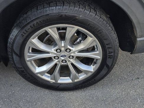 Used 2020 Ford Explorer XLT w/ Equipment Group 202A AWD/4WD image 9