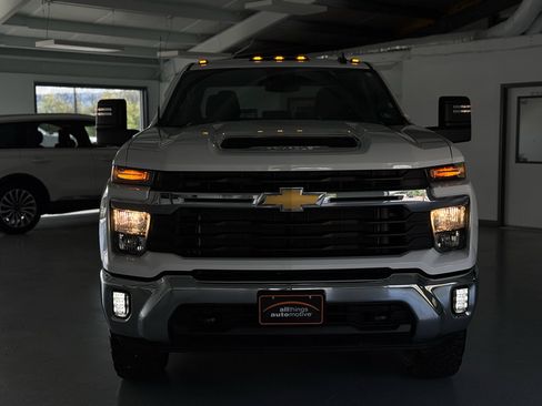Used 2025 Chevrolet Silverado 2500 LT w/ Convenience Package image 40