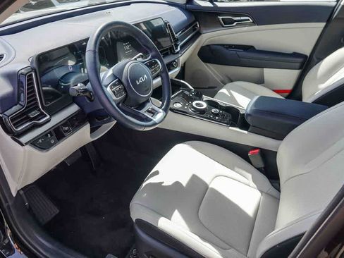 Certified 2023 Kia Sportage EX image 16