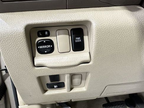 Used 2004 Lexus RX 330 AWD image 22